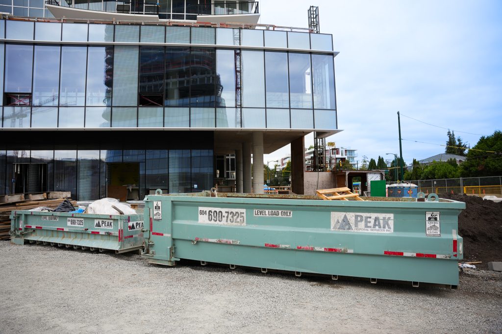 Why Reliable Roofing Dumpster Coordination Matters